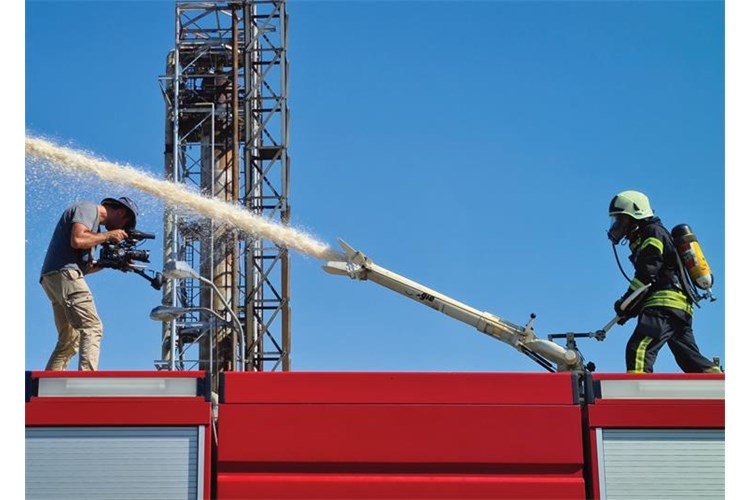 Slika Simulacija gašenja požara spremnika nafte pjenom
Molve
8. srpnja 2021.
